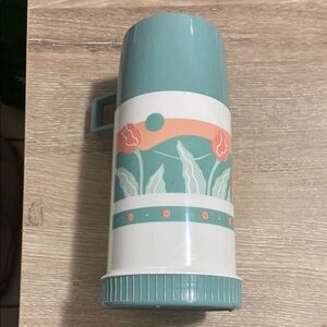 1980’s Thermos Floral Teal and White Thermos 🇨🇦 Unused New